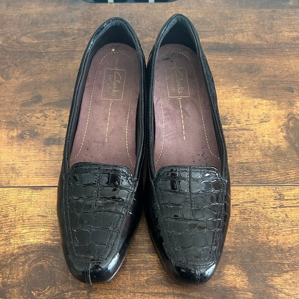 Clarks Everyday Black Loafers Shoe Keesha Luca Slip On Patent Leather 8.5 Narrow - Picture 4 of 9